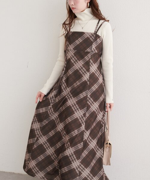 natural couture(ナチュラルクチュール)の「カットジョーゼットキャミワンピース(ワンピース・レディース・グレー/その他2/その他1/ドット/ブラック/グレイッシュベージュ/その他3/その他4・FREE)」の22枚目の写真