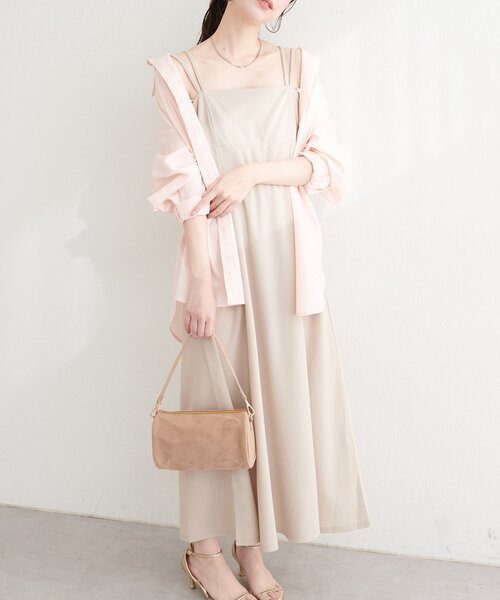 natural couture(ナチュラルクチュール)の「カットジョーゼットキャミワンピース(ワンピース・レディース・グレー/その他2/その他1/ドット/ブラック/グレイッシュベージュ・FREE)」の7枚目の写真