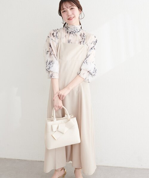 natural couture(ナチュラルクチュール)の「カットジョーゼットキャミワンピース(ワンピース・レディース・グレー/その他2/その他1/ドット/ブラック/グレイッシュベージュ・FREE)」の10枚目の写真