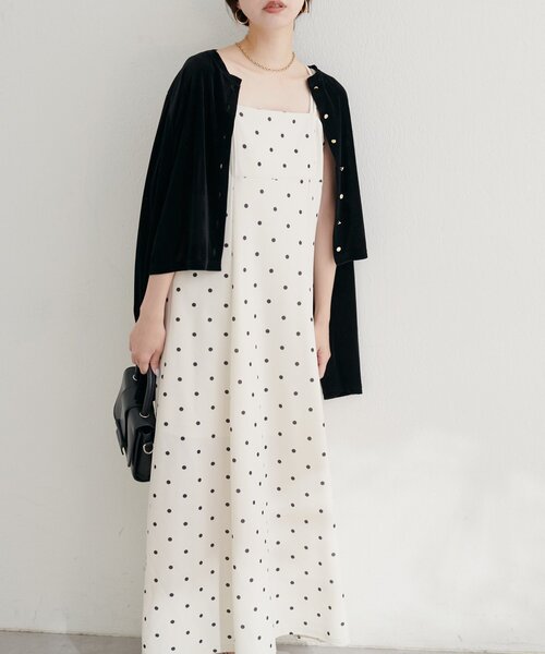 natural couture(ナチュラルクチュール)の「カットジョーゼットキャミワンピース(ワンピース・レディース・グレー/その他2/その他1/ドット/ブラック/グレイッシュベージュ・FREE)」の14枚目の写真