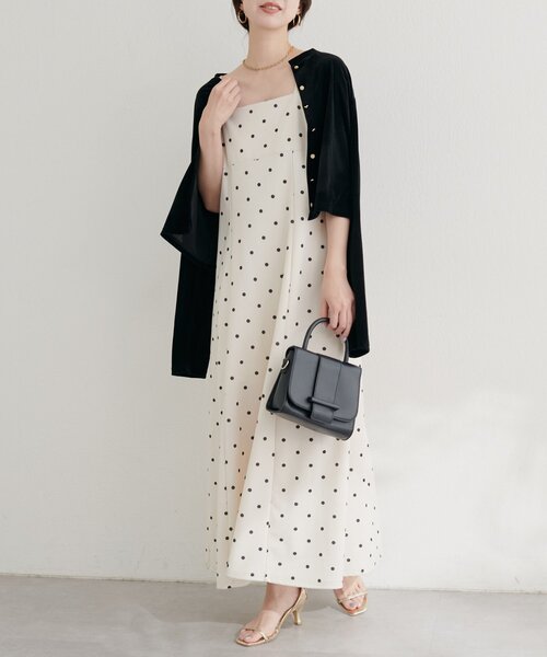 natural couture(ナチュラルクチュール)の「カットジョーゼットキャミワンピース(ワンピース・レディース・グレー/その他2/その他1/ドット/ブラック/グレイッシュベージュ・FREE)」の15枚目の写真
