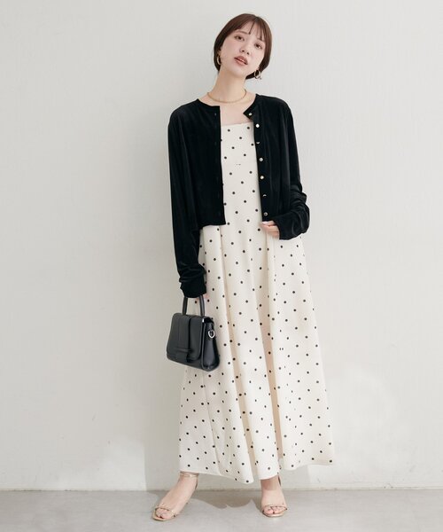 natural couture(ナチュラルクチュール)の「カットジョーゼットキャミワンピース(ワンピース・レディース・グレー/その他2/その他1/ドット/ブラック/グレイッシュベージュ・FREE)」の16枚目の写真