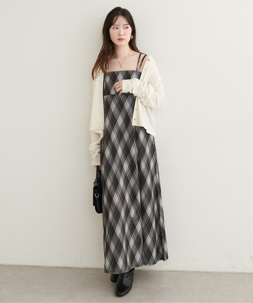natural couture(ナチュラルクチュール)の「カットジョーゼットキャミワンピース(ワンピース・レディース・グレー/その他2/その他1/ドット/ブラック/グレイッシュベージュ/その他3/その他4/その他5・FREE)」の11枚目の写真