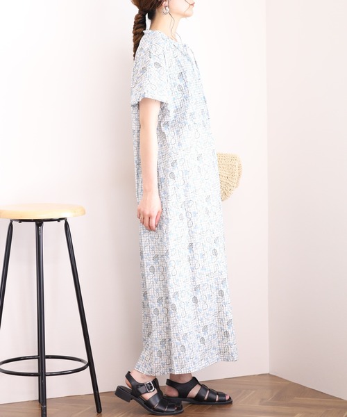 Emago(イマゴ)の「EMAGO 花プリントワンピース(ワンピース・レディース・イエロー/ネイビー/グレー・FREE)」の19枚目の写真