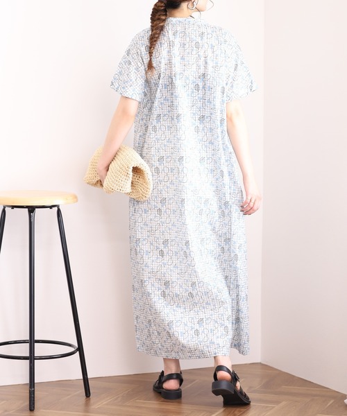 Emago(イマゴ)の「EMAGO 花プリントワンピース(ワンピース・レディース・イエロー/ネイビー/グレー・FREE)」の20枚目の写真