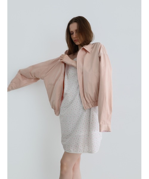 miies miim(ミーエスミーム)の「reversible short blouson(ブルゾン・レディース・ベージュ/ピンク・FREE)」の4枚目の写真