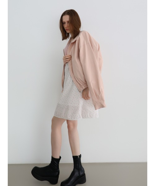 miies miim(ミーエスミーム)の「reversible short blouson(ブルゾン・レディース・ベージュ/ピンク・FREE)」の3枚目の写真