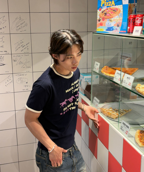 AMOU(アモウ)の「Runing horse Ringer T-shirts NAVY(Tシャツ/カットソー・レディース・その他・1/2/3)」の9枚目の写真