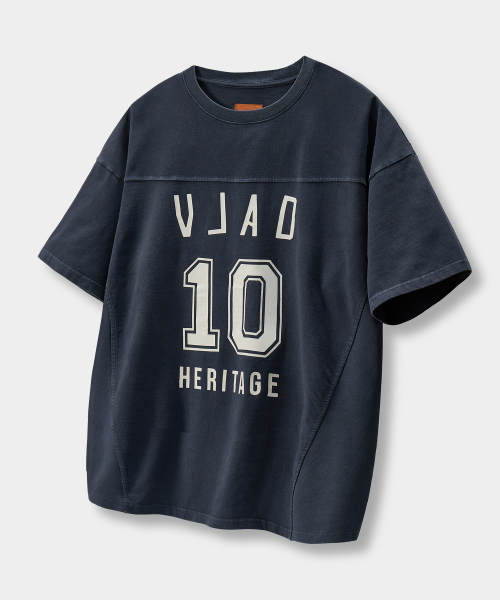 DIMITRI BLACK(ディミトリブラック)の「VLAD ターンオーバーアートワークロゴラグビーシャツ半袖Tシャツ_3 COLOR(Tシャツ/カットソー・レディース・ネイビー/ダークグレー/ブラック・LARGE/X-LARGE/MEDIUM)」の19枚目の写真