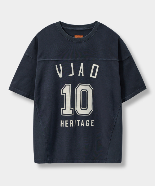 DIMITRI BLACK(ディミトリブラック)の「VLAD ターンオーバーアートワークロゴラグビーシャツ半袖Tシャツ_3 COLOR(Tシャツ/カットソー・レディース・ネイビー/ダークグレー/ブラック・LARGE/X-LARGE/MEDIUM)」の18枚目の写真