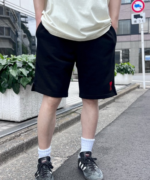 AMI Alexandre Mattiussi(アミアレクサンドルマテュッシ)の「【AMI PARIS】アミ パリス AMI DE COEUR Short Pantsトラックショーツ ハーフパンツ スウェットパンツ(スウェットパンツ・メンズ・ヘザーグレー/ブラック・M/L/XL)」の4枚目の写真