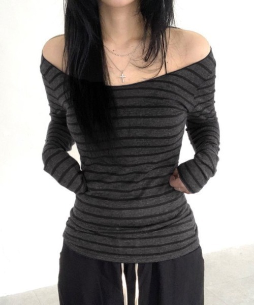 boemy(ボエミー)の「ボートネック ボーダー ロングTシャツ(Tシャツ/カットソー・レディース・グレー/ブラック・FREE)」の8枚目の写真