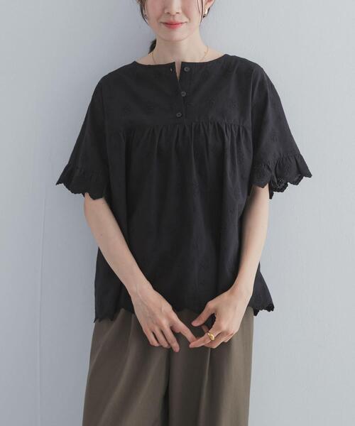 URBAN RESEARCH DOORS（アーバンリサーチドアーズ）の「アイレットレース2wayブラウス（シャツ/ブラウス・レディース・ブラック/ミント/オフホワイト・FREE）」の16枚目の写真
