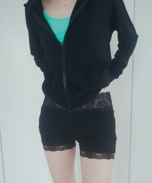 chernyy(チェルニー)の「stretch lace inner shorts / ストレッチレースインナーショーツ(その他パンツ・レディース・ブラック/パープル/グレー/ミント・SMALL/LARGE/MEDIUM)」の1枚目の写真
