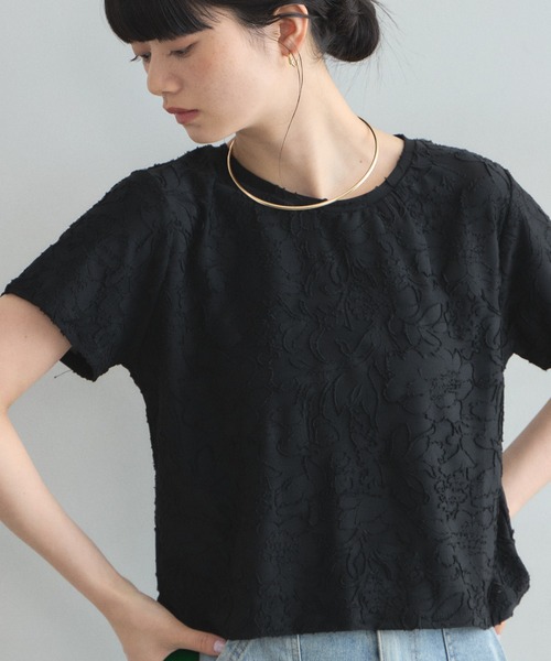 &. NOSTALGIA(アンドドットノスタルジア)の「花柄オパール半袖Tシャツ(Tシャツ/カットソー・レディース・アイボリー/ブラック・FREE)」の2枚目の写真