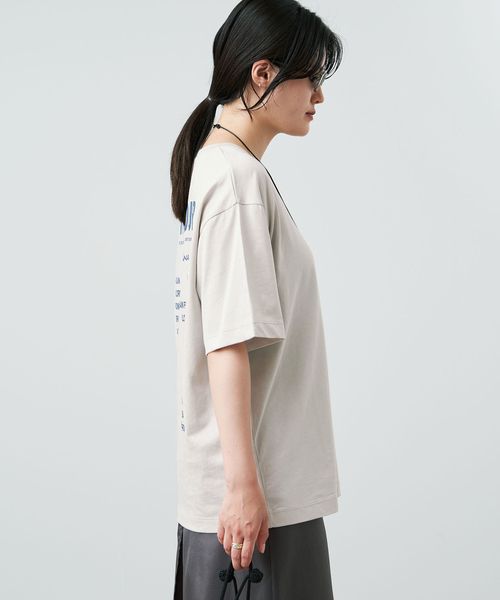 IENA(イエナ)の「《追加》バックロゴツアーTシャツ(Tシャツ/カットソー・レディース・ネイビー/グレー・FREE)」の21枚目の写真