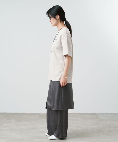IENA(イエナ)の「《追加》バックロゴツアーTシャツ(Tシャツ/カットソー・レディース・ネイビー/グレー・FREE)」の3枚目の写真