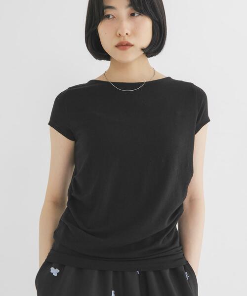 KBF(ケイビーエフ)の「タックドレープTEE(Tシャツ/カットソー・レディース・グリーン系その他/イエロー系その他/オフホワイト/ブラック・ONE)」の2枚目の写真