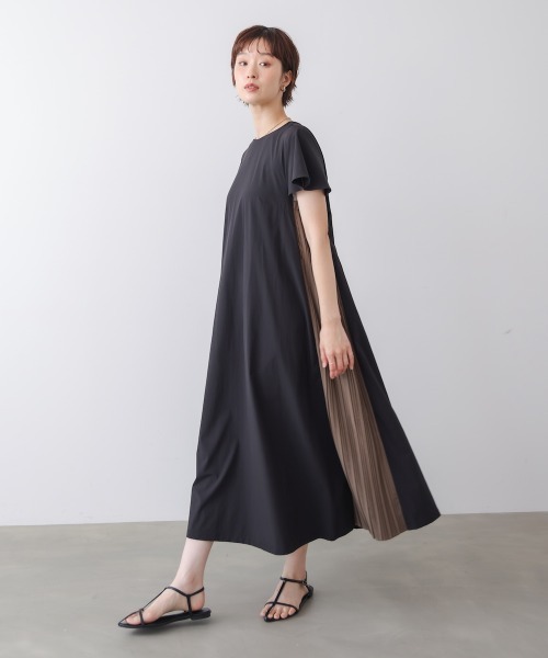 Bou Jeloud(ブージュルード)の「【接触冷感】脇プリーツワンピース(ワンピース・レディース・ブラック/キャメル/グレイッシュベージュ・FREE)」の9枚目の写真