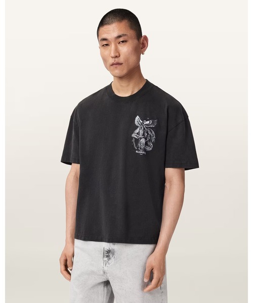 ALLSAINTS(オールセインツ)の「SERAPH SHORT SLEEVE GRAPHIC T-SHIRT | SERAPH 半袖 グラフィック Tシャツ(Tシャツ/カットソー・メンズ・ブラック・M/S/XL/L)」の1枚目の写真