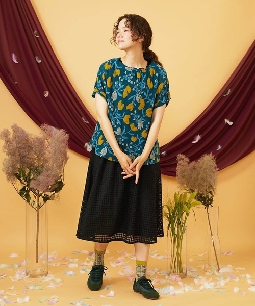 Jocomomola(ホコモモラ)の「【日本製】Aves ジャカードカットソープルオーバー(Tシャツ/カットソー・レディース・ベージュ/ブルー・40)」の3枚目の写真