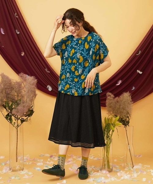 Jocomomola(ホコモモラ)の「【日本製】Aves ジャカードカットソープルオーバー(Tシャツ/カットソー・レディース・ベージュ/ブルー・40)」の4枚目の写真