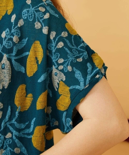 Jocomomola(ホコモモラ)の「【日本製】Aves ジャカードカットソープルオーバー(Tシャツ/カットソー・レディース・ベージュ/ブルー・40)」の9枚目の写真