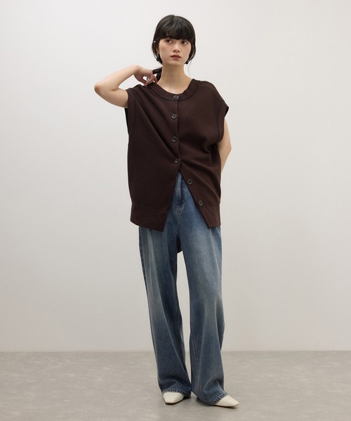ADAM ET ROPE'(アダムエロペ)の「【WEB限定】ポケットタックセミワイドデニム(デニムパンツ・レディース・ネイビー/ブルー系その他6・38/36/34)」の4枚目の写真