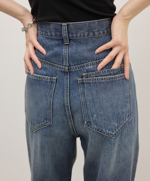ADAM ET ROPE'(アダムエロペ)の「【WEB限定】ポケットタックセミワイドデニム(デニムパンツ・レディース・ネイビー/ブルー系その他6・38/36/34)」の9枚目の写真