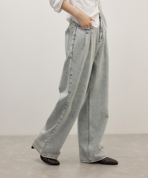 ADAM ET ROPE'(アダムエロペ)の「【WEB限定】ポケットタックセミワイドデニム(デニムパンツ・レディース・ネイビー/ブルー系その他6・38/36/34)」の12枚目の写真
