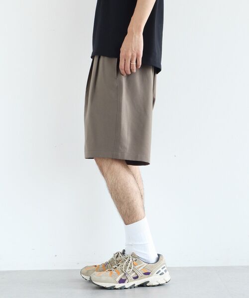 CRAFT STANDARD BOUTIQUE(クラフトスタンダードブティック)の「タックイージーショートパンツ(その他パンツ・メンズ・ライトブラウン/チャコールグレー/ネイビー・L/M)」の18枚目の写真