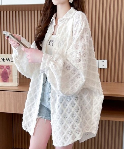 CHEER(チアー)の「【ハートレース】モヘア風 カットジャガード ビッグシャツ シアーシャツ オーバーサイズ 長袖 ブラウス 羽織り 透け感 韓国ストリート(シャツ/ブラウス・レディース・ホワイト/ブラック・FREE)」の10枚目の写真