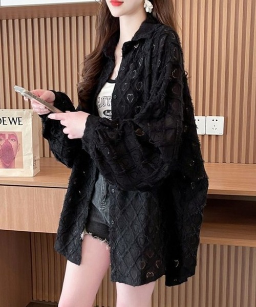 CHEER(チアー)の「【ハートレース】モヘア風 カットジャガード ビッグシャツ シアーシャツ オーバーサイズ 長袖 ブラウス 羽織り 透け感 韓国ストリート(シャツ/ブラウス・レディース・ホワイト/ブラック・FREE)」の19枚目の写真