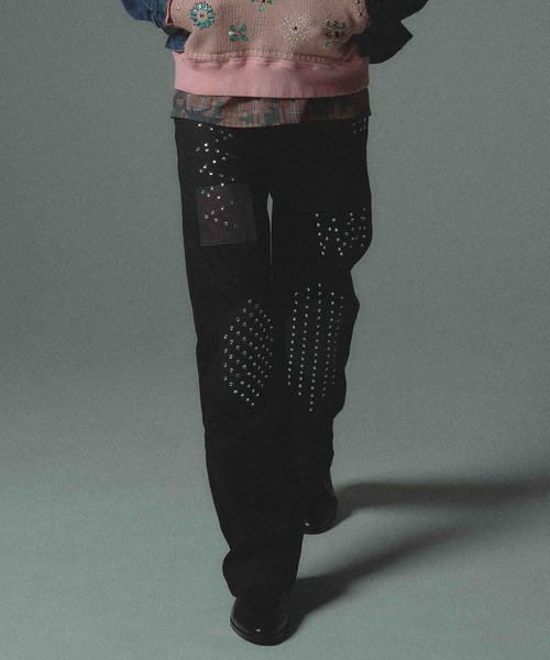 amok(アモク)の「STUDS PATCHED PANTS(その他パンツ・メンズ・ネイビー/ミント・S/M/L)」の2枚目の写真