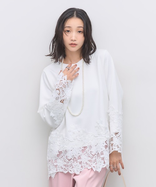 &. NOSTALGIA(アンドドットノスタルジア)の「フルールレースカットソー(Tシャツ/カットソー・レディース・ライトグレー/アイボリー/ブラック・M)」の1枚目の写真