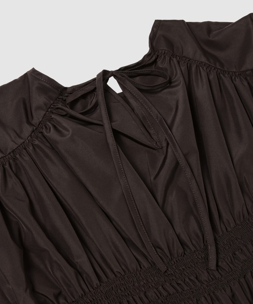 CECILIE BAHNSEN(セシリー バンセン)の「LONG DRESS WITH SMOCKED BODICE AND PEPLUM DETAIL(ワンピース・レディース・ブラウン・6/8)」の6枚目の写真