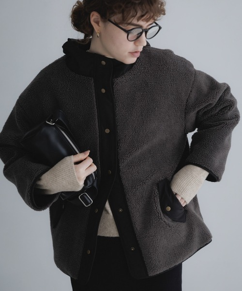 URBAN RESEARCH Sonny Label(アーバンリサーチサニーレーベル)の「リバーシブルボア撥水ショートコート(その他アウター・レディース・ブラック/チャコールグレー/アイボリー・FREE)」の3枚目の写真
