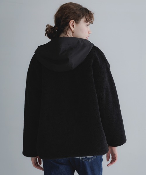URBAN RESEARCH Sonny Label(アーバンリサーチサニーレーベル)の「リバーシブルボア撥水ショートコート(その他アウター・レディース・ブラック/チャコールグレー/アイボリー・FREE)」の10枚目の写真