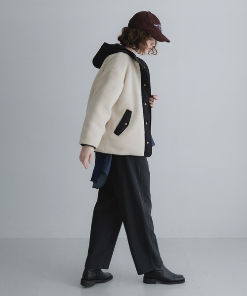 URBAN RESEARCH Sonny Label(アーバンリサーチサニーレーベル)の「リバーシブルボア撥水ショートコート(その他アウター・レディース・ブラック/チャコールグレー/アイボリー・FREE)」の16枚目の写真