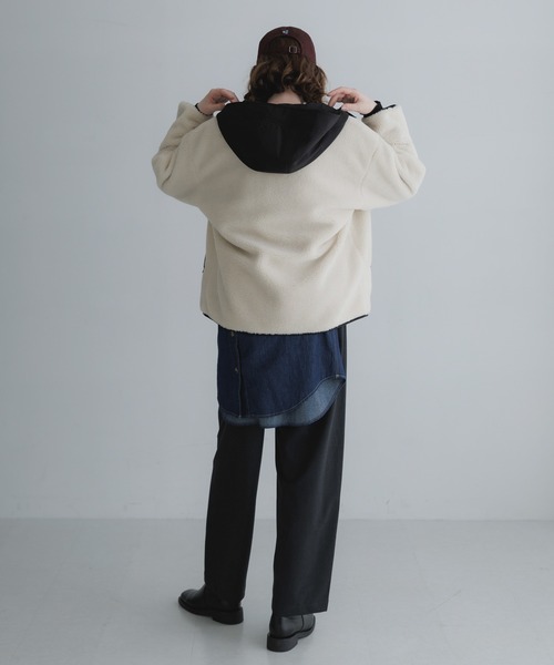URBAN RESEARCH Sonny Label(アーバンリサーチサニーレーベル)の「リバーシブルボア撥水ショートコート(その他アウター・レディース・ブラック/チャコールグレー/アイボリー・FREE)」の17枚目の写真