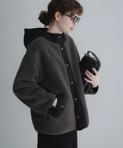 URBAN RESEARCH Sonny Label(アーバンリサーチサニーレーベル)の「リバーシブルボア撥水ショートコート(その他アウター・レディース・ブラック/チャコールグレー/アイボリー・FREE)」の20枚目の写真