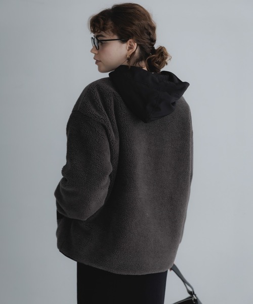 URBAN RESEARCH Sonny Label(アーバンリサーチサニーレーベル)の「リバーシブルボア撥水ショートコート(その他アウター・レディース・ブラック/チャコールグレー/アイボリー・FREE)」の22枚目の写真