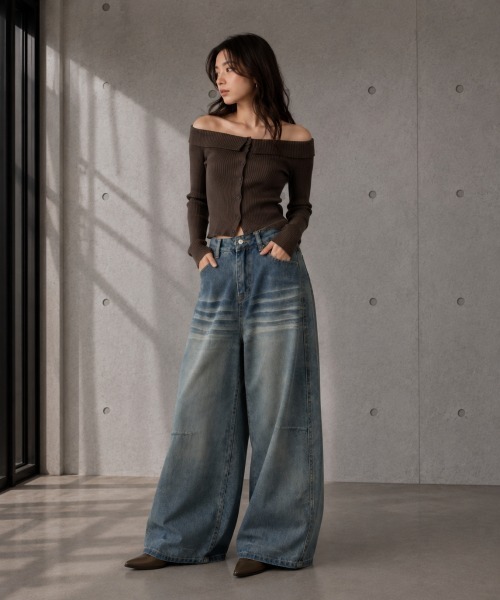 center i(センターアイ)の「サイドライン ヴィンテージ加工 ワイドデニムパンツ(デニムパンツ・レディース・ブルー・M/S)」の9枚目の写真