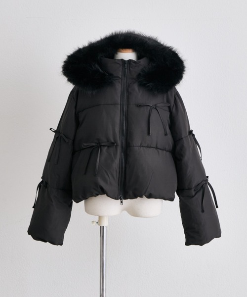 OLIVE des OLIVE(オリーブデオリーブ)の「Snow fur ショートエコダウン(ダウンジャケット/コート・レディース・アイボリー/ピンク/ブラック/ドット・FREE)」の2枚目の写真