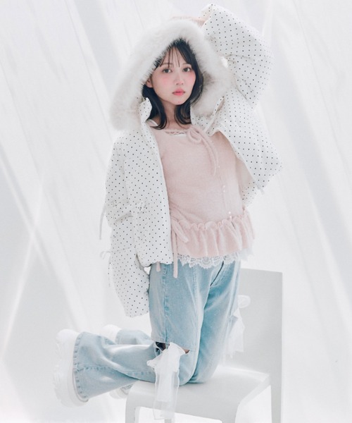 OLIVE des OLIVE(オリーブデオリーブ)の「Snow fur ショートエコダウン(ダウンジャケット/コート・レディース・アイボリー/ピンク/ブラック/ドット・FREE)」の5枚目の写真