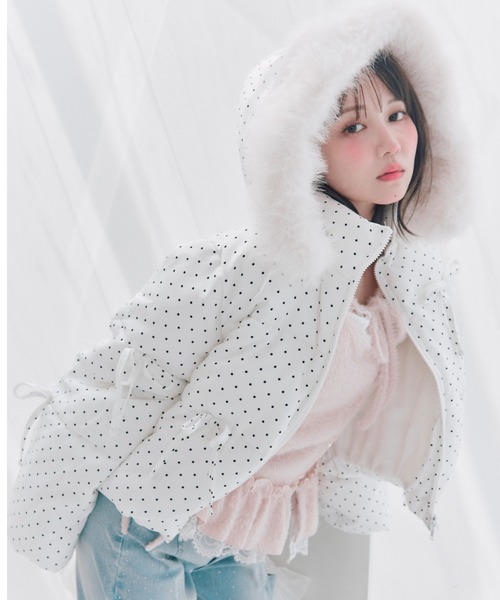 OLIVE des OLIVE(オリーブデオリーブ)の「Snow fur ショートエコダウン(ダウンジャケット/コート・レディース・アイボリー/ピンク/ブラック/ドット・FREE)」の8枚目の写真