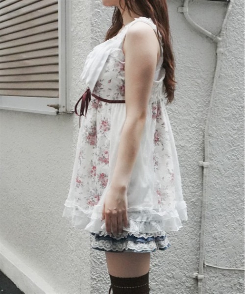 myu:loret(ミュウロレット)の「ミニフラワーキャミチュニック(チュニック・レディース・ブラック/ホワイト・FREE)」の3枚目の写真