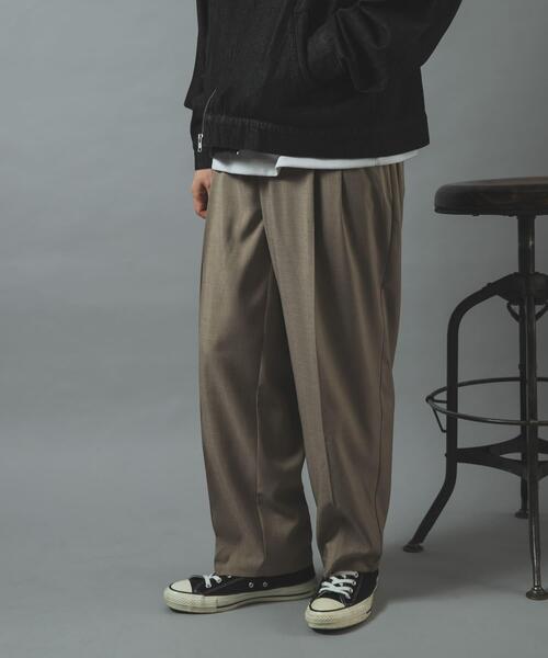 ITEMS URBANRESEARCH（アイテムズ アーバンリサーチ）の「ウールライク2プリーツトラウザー（その他パンツ・メンズ・ベージュ/ダークグレー/ブラック・LARGE/MEDIUM）」の3枚目の写真
