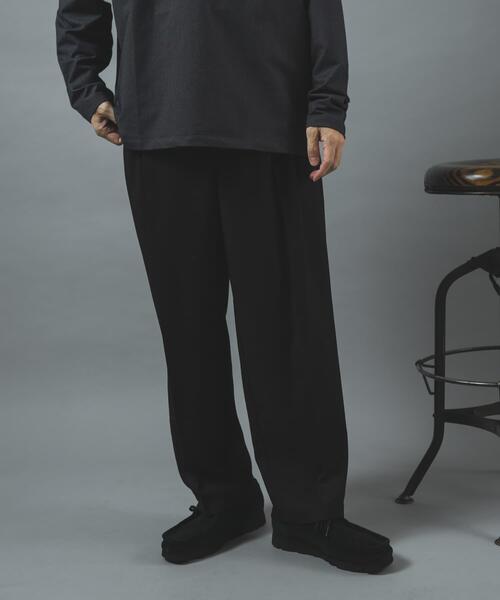 ITEMS URBANRESEARCH（アイテムズ アーバンリサーチ）の「ウールライク2プリーツトラウザー（その他パンツ・メンズ・ベージュ/ダークグレー/ブラック・LARGE/MEDIUM）」の6枚目の写真