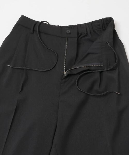 ITEMS URBANRESEARCH（アイテムズ アーバンリサーチ）の「ウールライク2プリーツトラウザー（その他パンツ・メンズ・ベージュ/ダークグレー/ブラック・LARGE/MEDIUM）」の12枚目の写真